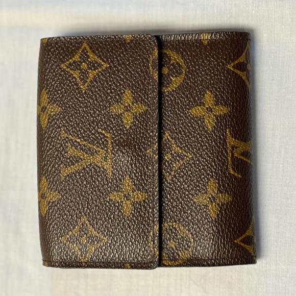 Louis Vuitton Handbags - Louis Vuitton card holder